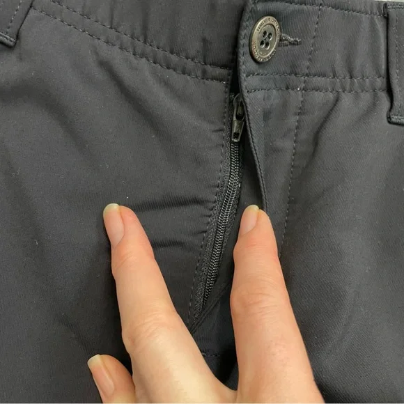 Under Armour Pants Straight Leg Pockets Grip Waistband Quick Dry Black 30/30
